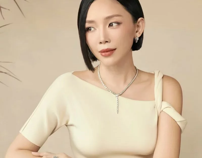 Tóc Tiên bao nhiêu tuổi – hành trình từ “cô bé tóc xù” đến biểu tượng sắc đẹp và bản lĩnh