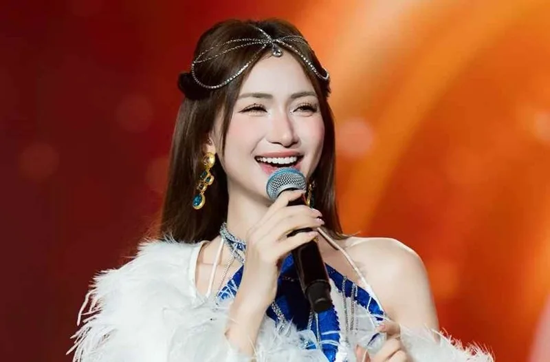 tieu su hoa minzy